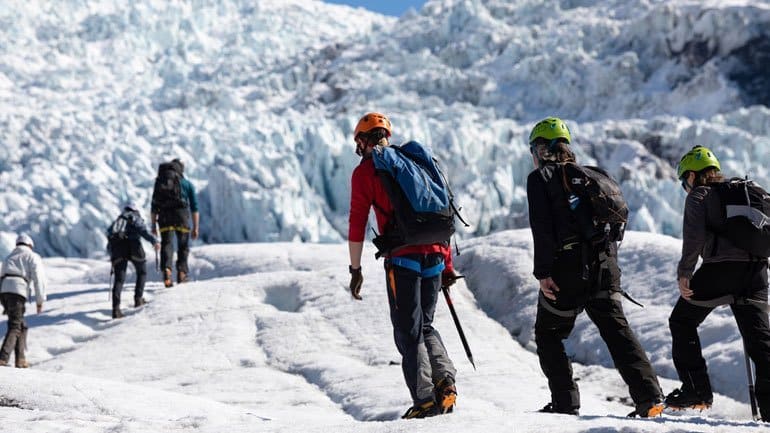 El senderismo por los glaciares en el parque nacional de Skaftafell es algo que debe hacer cuando visite la zona.