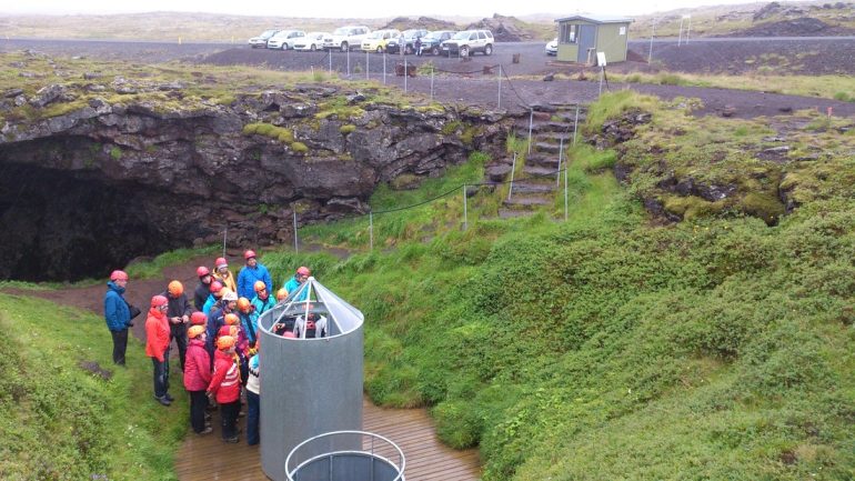 Visita a la cueva de lava de Vatnshellir en el Parque Nacional de Snæfellsnes