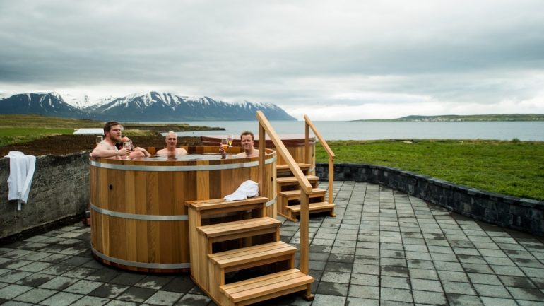 Visitez le Beer Spa dans le nord de l'Islande