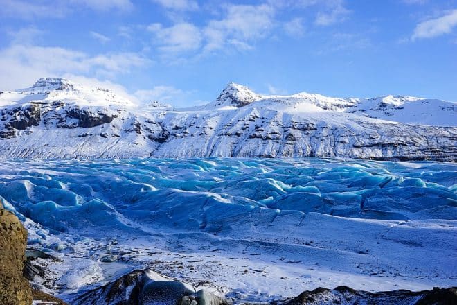 Vue glaciale du glacier Svínafellsjökull dans le parc national de Vantajökull