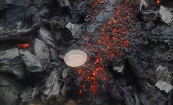 Una cacerola en una lava en Islandia