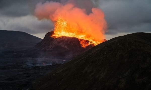 Randonnée au volcan actif Geldingadalur | Visite en petit groupe