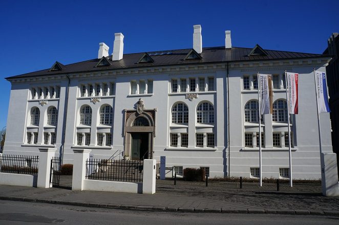 La Casa de la Cultura en Reykjavik, Islandia